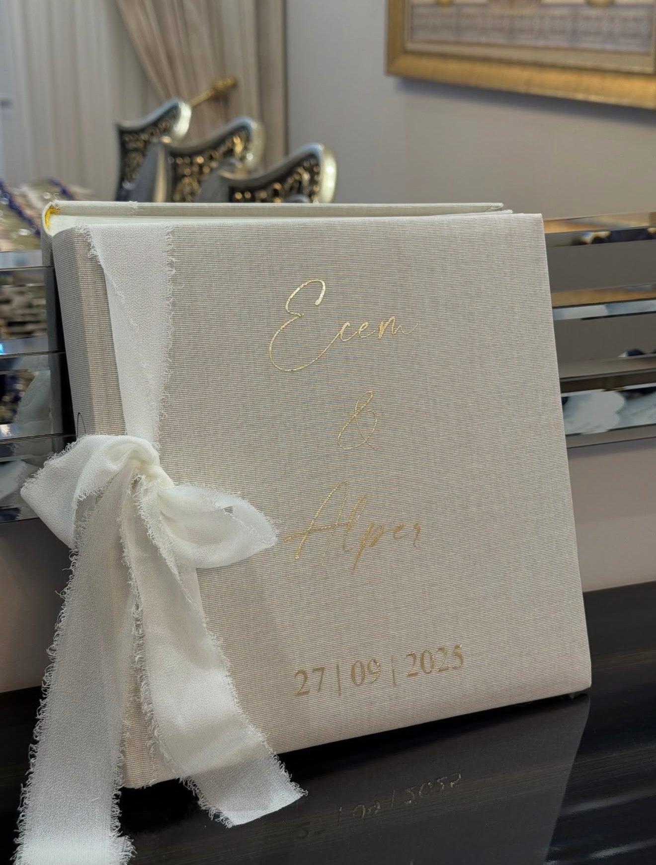 Leinenbuch mit Schleife & extra Seite