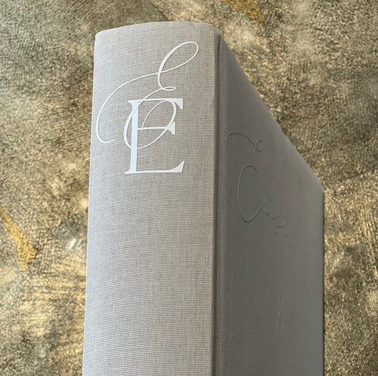 Gästebuch mit Initialien